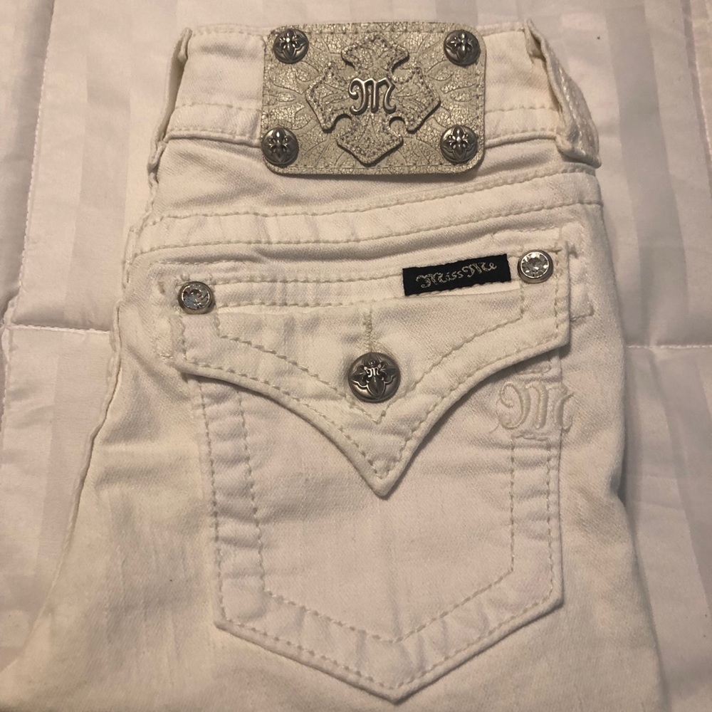White miss me jeans